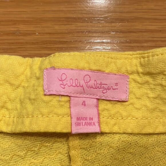 Lilly Pulitzer Lisa short yellow white lace size 4. - Picture 2 of 9
